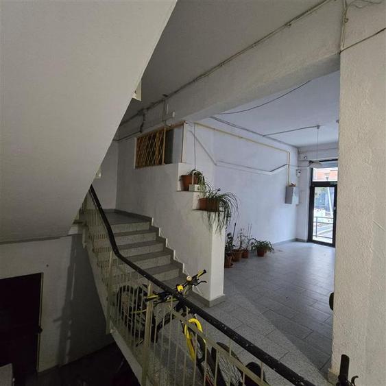 Cug - Selgros - 3 Camere Decomandat - Etaj Intermediar -Bloc 1990 - 80 Mp - 7