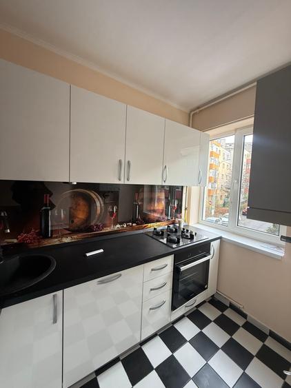 Ap 3 cam semidec, mobilat modern+utilat, et.1/4, bl. nou, zona Hotel Paradis - 4