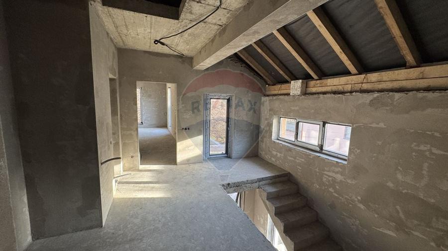 Casa noua de vanzare in zona Parcul Mare (Regina Maria)-semifinisata - 13