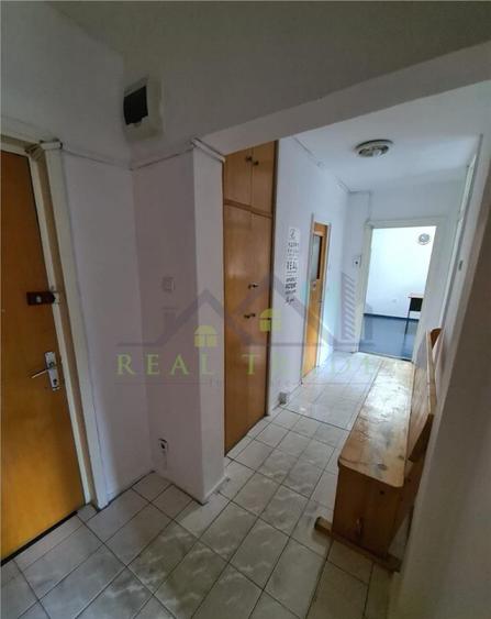 Spatiu 2 camere Centrul Civic- Toamnei - 8