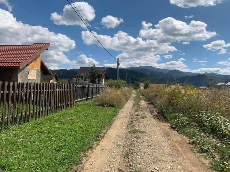 Lot de casa zona Cristian (suprafata 1000mp) - 1