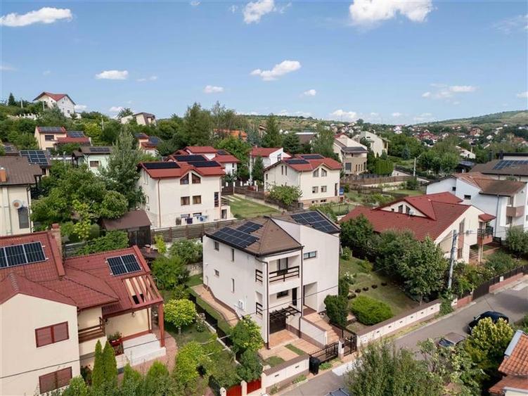 Casa de lux in Bucium, mobilata si utilata complet - 3