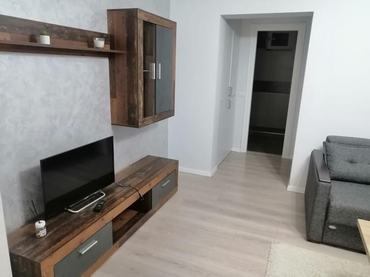 Apartament 2 camere, zona Tomis 1, etajul 3, centrala gaz. - 4