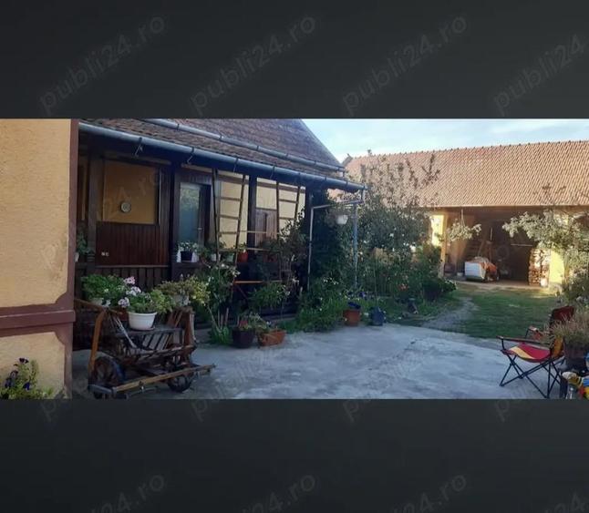 Vand casa in sat Hitias. - 2