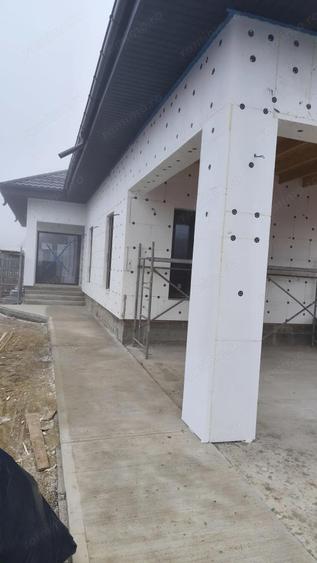 Casă cu Teren 530 Mp în Central