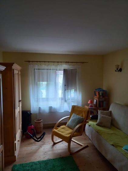 Casă individuală cu 2 camere cu Canalizare în Central