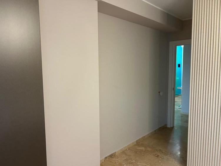 Apartament cu 2 camere decomandat, mobilat în Far