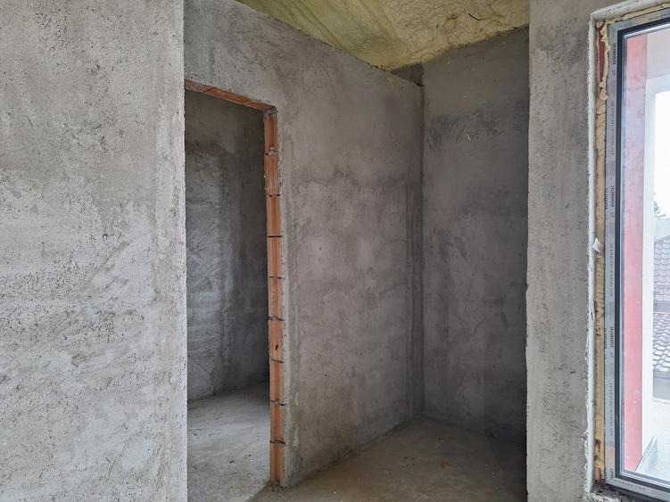 Duplex cu 5 camere cu Canalizare în Chitila