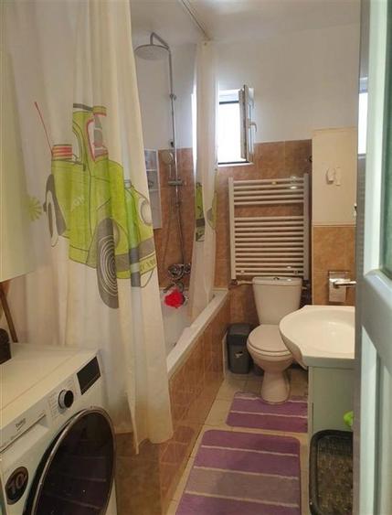 Apartament cu 3 camere decomandat în Tătărași