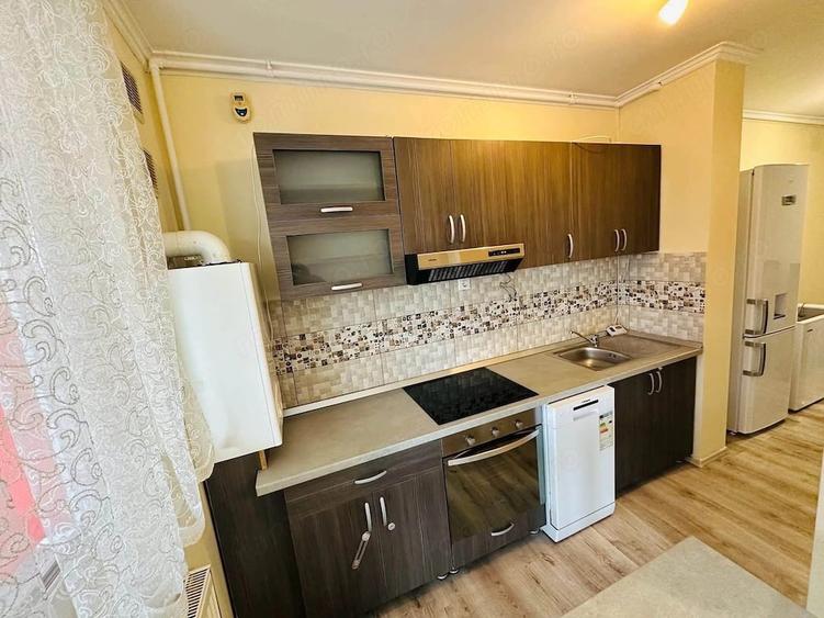 Apart. 3 camere, Ared R 18 pe str. Tudor Vladimirescu - Oradea - 3