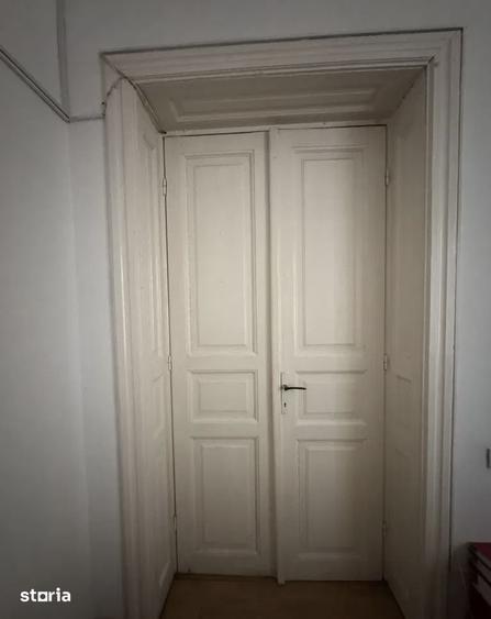 Casă cu 8 camere cu Teren 150 Mp în Cișmigiu