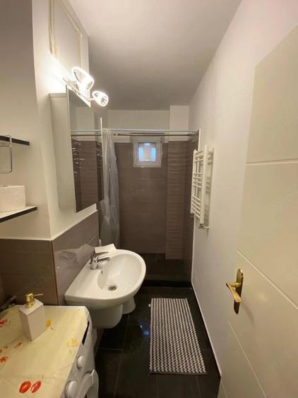 Apartament cu 2 camere semidecomandat în Ultracentral