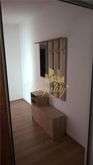 Apartament cu 3 camere decomandat, mobilat în Complex Studențesc