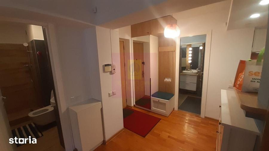 Apartament cu 3 camere în Romană
