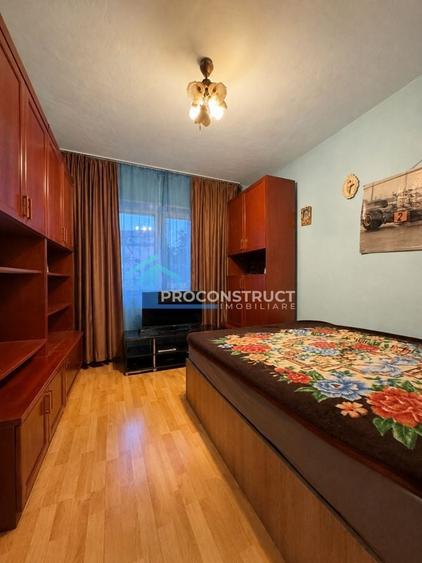 Apartament cu 4 camere în Lipovei
