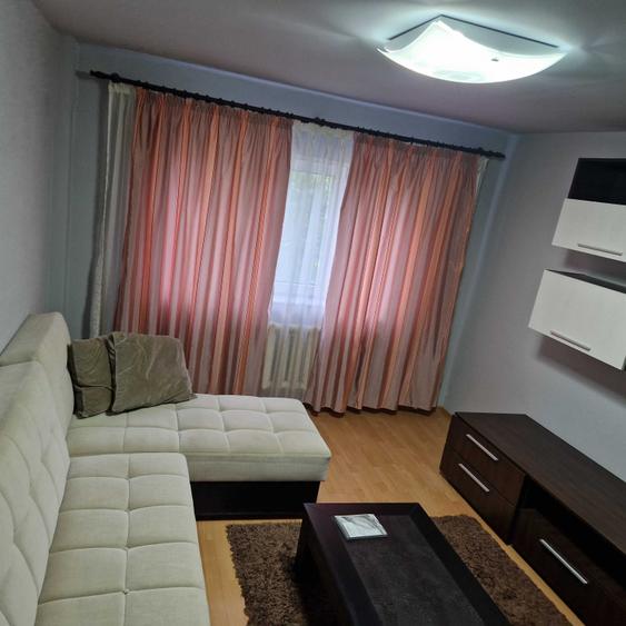 Apartament cu 2 camere decomandat în Exterior Vest