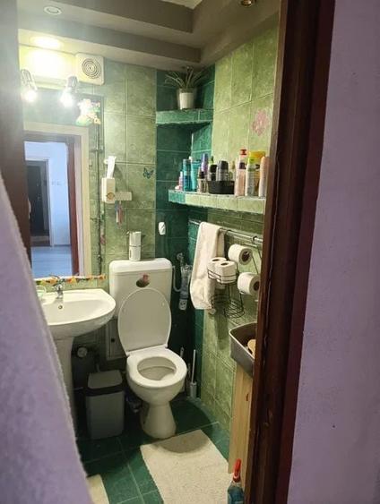 Apartament cu 3 camere semidecomandat, mobilat în Sălăjan