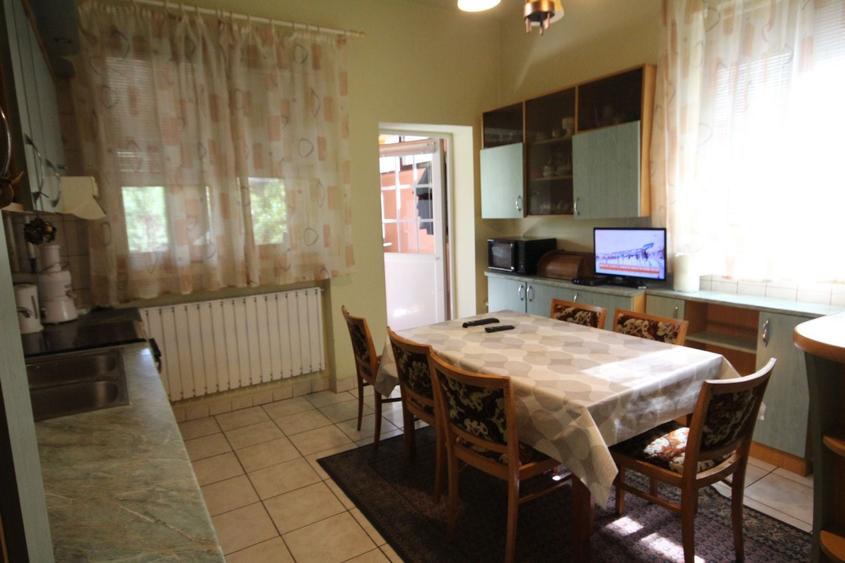 Casă individuală cu 5 camere cu Canalizare în Mehala