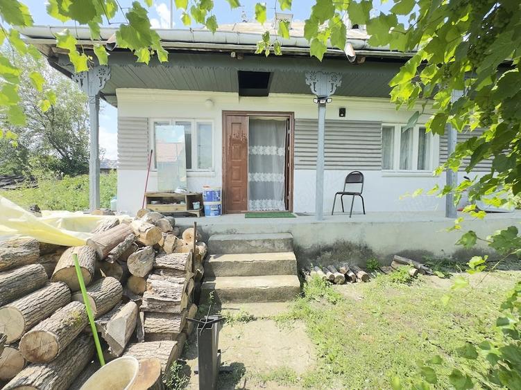 Casă cu Teren 500 Mp în Luncani