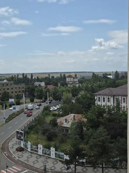 Apartament cu 2 camere semidecomandat în Unirii Sud