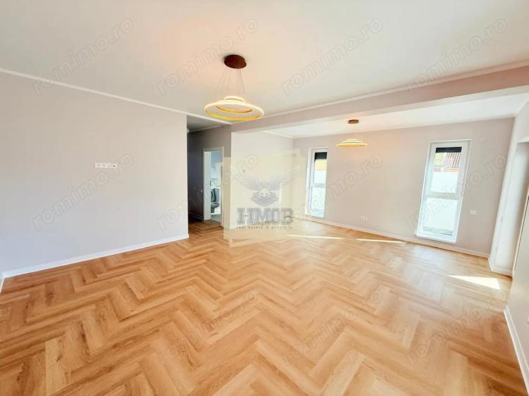 Casă cu 7 camere cu Teren 644 Mp în Central