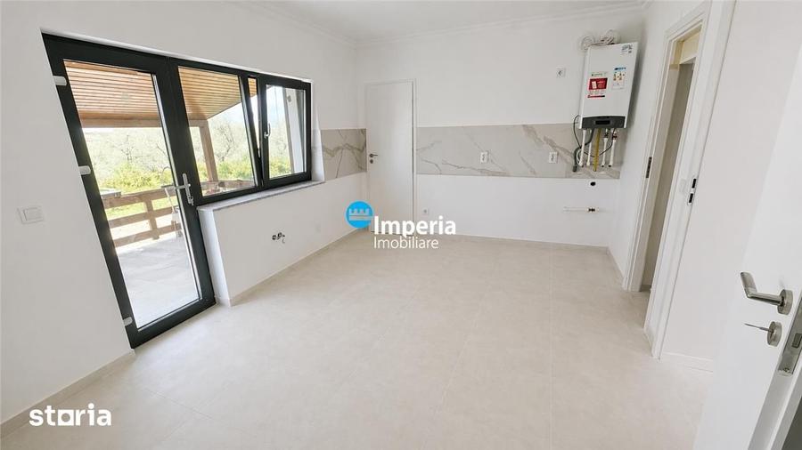 Casă cu 4 camere cu Teren 480 Mp în Bârnova