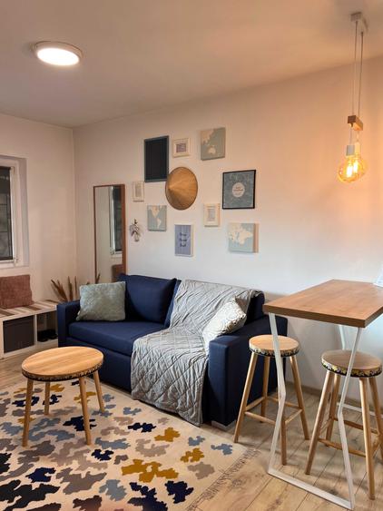 Apartament cu 2 camere semidecomandat în Mărăști