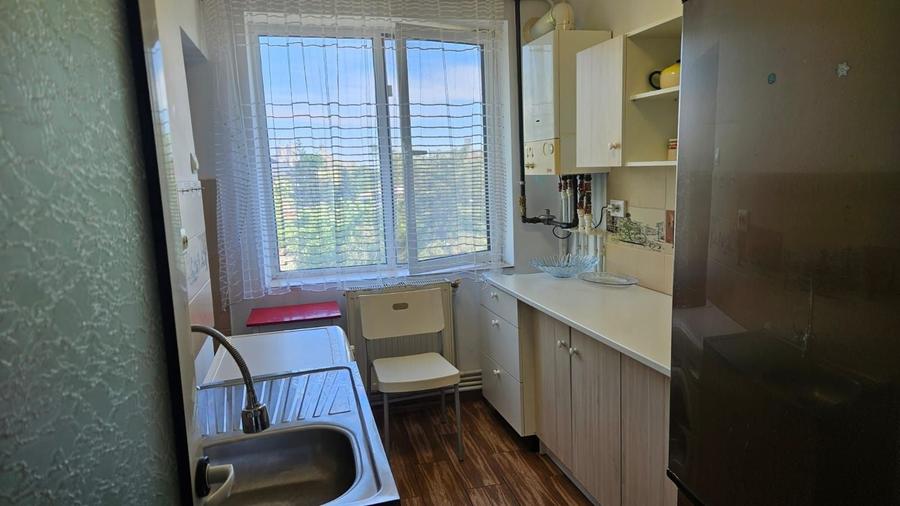 Apartament cu 2 camere semidecomandat în Centrul Vechi