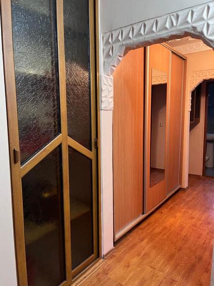 Apartament cu 3 camere decomandat în Siderurgiștilor