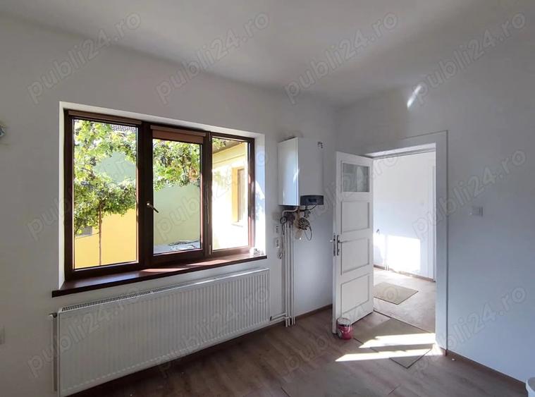 Casă cu 2 camere cu Teren 400 Mp în Bartolomeu
