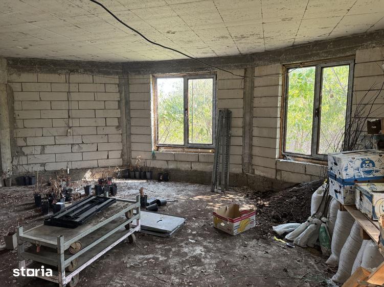 Casă cu 5 camere cu Teren 1088 Mp în Vânătorii Mici