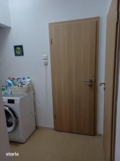 Apartament cu 4 camere semidecomandat în Militari