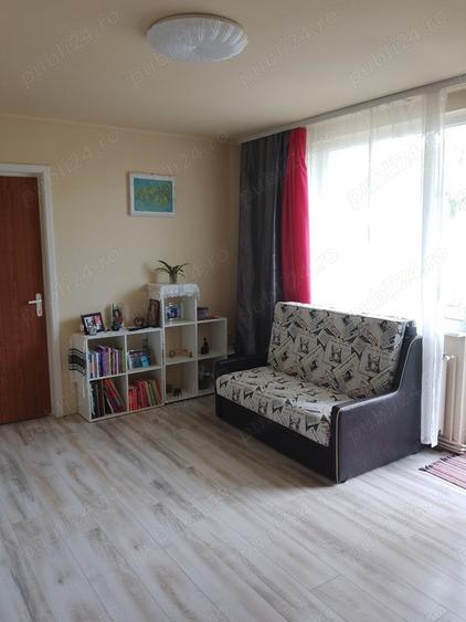 Apartament cu 3 camere semidecomandat în Lugoj