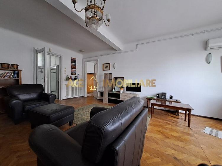 Apartament cu 2 camere semidecomandat, mobilat în Armeneasca