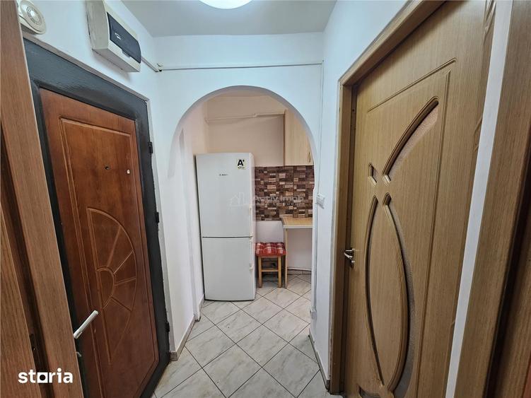 Garsonieră decomandată în Calea Caransebeșului