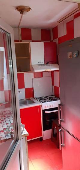 Inchiriez garsoniera Str Decebal - 1