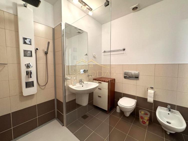 Apartament cu 3 camere decomandat, mobilat în Băneasa