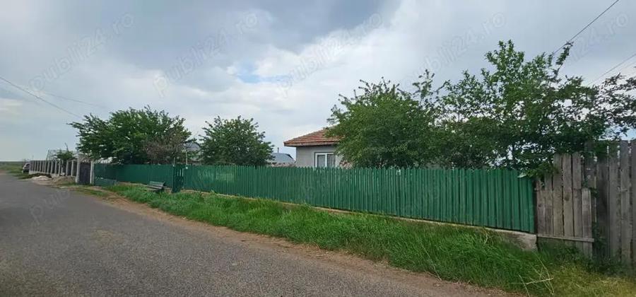 Casa de vanzare, com.Luciu - 4