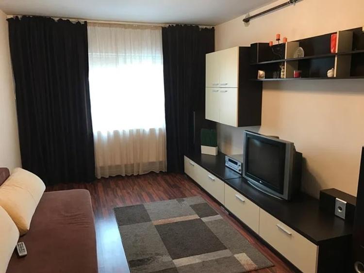 Apartament 2 camere decomandat, zona KM 5 - 1