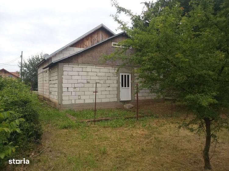 Teren su casa Ciorogarla langa manastirea Samurcasesti - 3