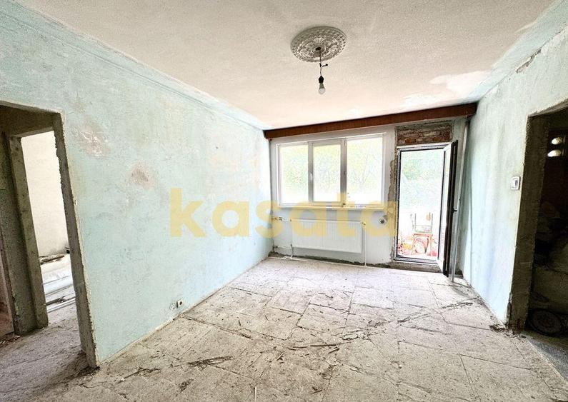 Pentru renovat - vanzare 2 camere la 200 de metri de stat... - 5