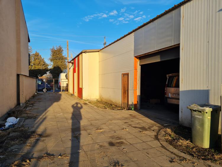 Proprietate mixta- spatii comerciale, service auto, casa si teren - 2