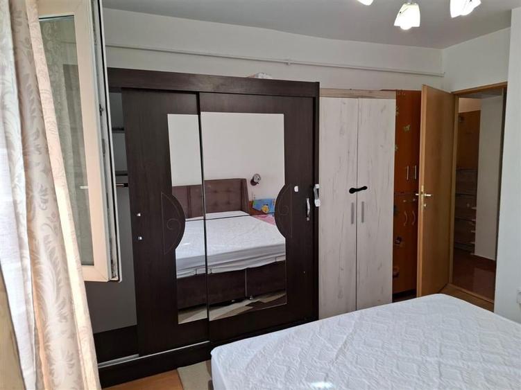 Inchiriere apartament 2 camere, zona 9 Mai - 8