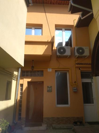 Piata Iancului, metrou, vila P+1E+M cu 5 camere, 3 bai - 8