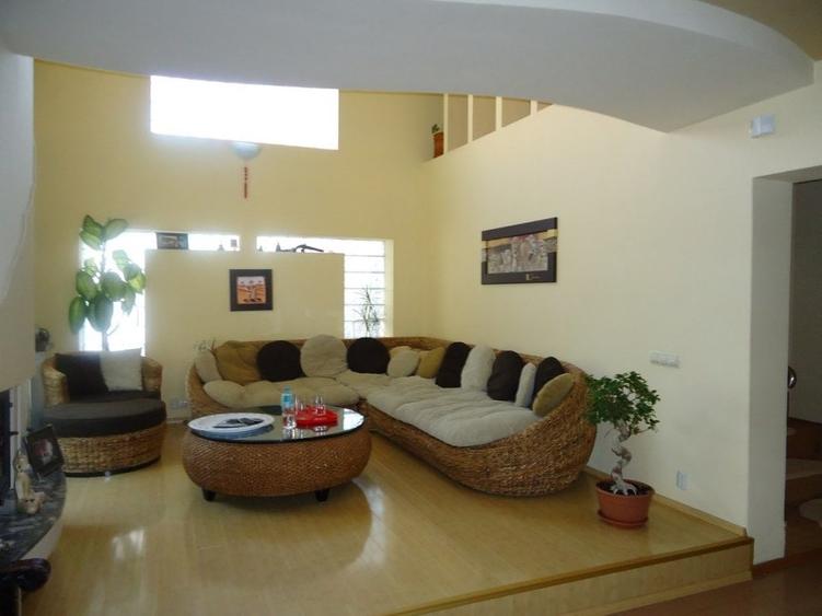 Vila piscina superba gradina matura cu iesire directa la padure - 10