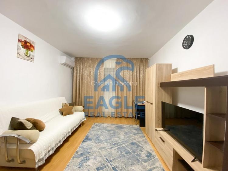 Piata Brotacei - 2 Camere decomandat Et. 1 cu balcon pe termen lung