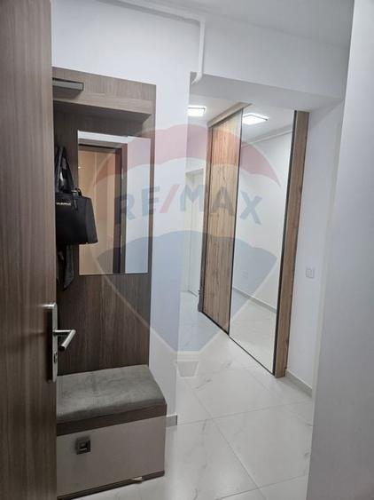 Apartamente 3 camere de închiriat în Tractorul - Brasov - 2