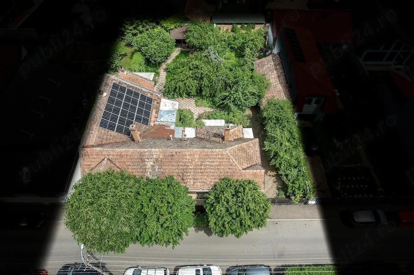 Casă cu 3 camere cu Canalizare în Central