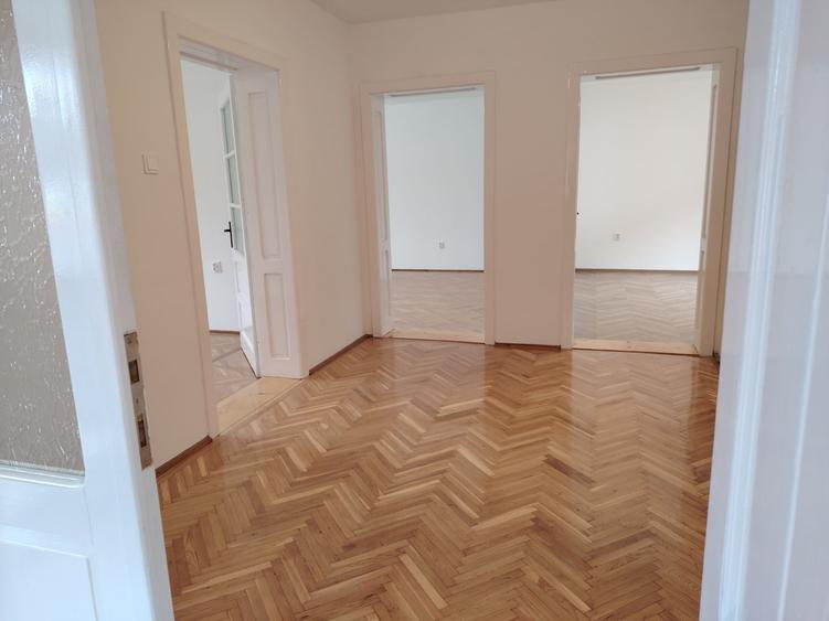 Casă cu 4 camere în Hășdat