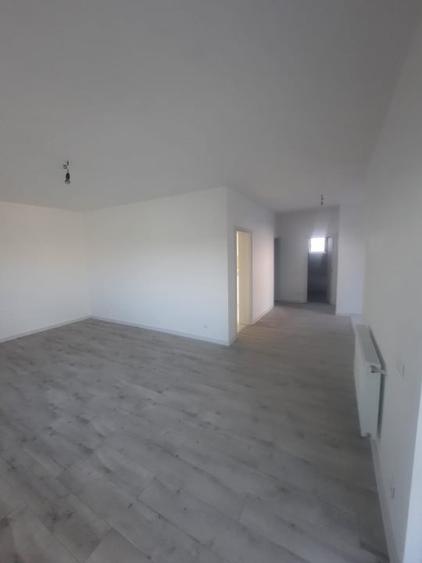 Domnesti-Teghes lângă pădure / Casă individuala 3 camere, Placa beton - 8